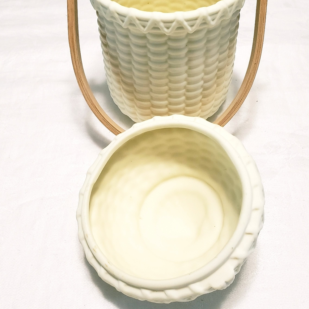Porcelain Basket - Picture 5 of 9